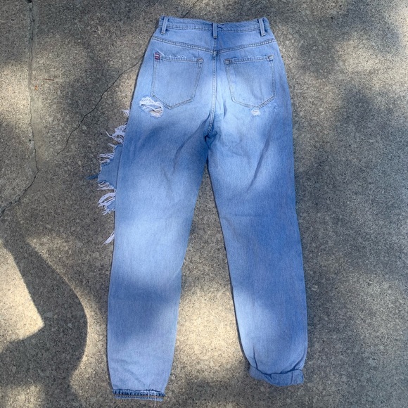 BDG High Rise Mom Jeans - Picture 4 of 11